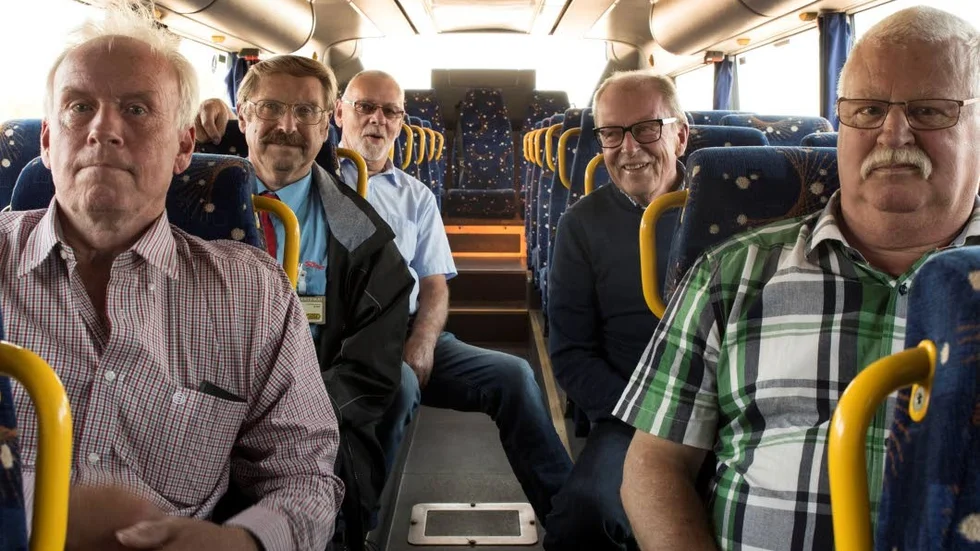 Erfarenhet. Thomas Fahlström, Nils-Åke Nilsson, Ante Fransson, Göran Hermansson och Sven-Åke Jonsson får ta bussen i fortsättningen. Inte köra den.
