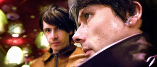 Legendariska britpop-gitarristen till Linköping