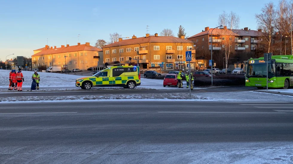 Olyckan inträffade strax innan halv åtta på torsdagsmorgonen.