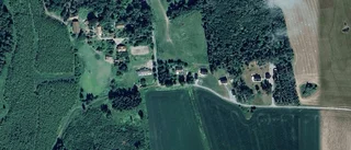 Nya ägare till 80-talshus i Enköping – 2 500 000 kronor blev priset