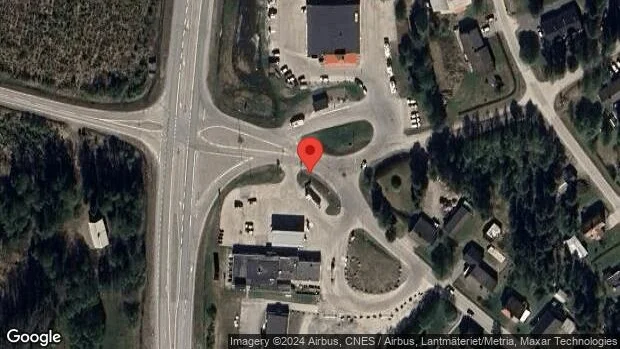Stopp på väg 663 på grund av trafikolycka med två personbilar
