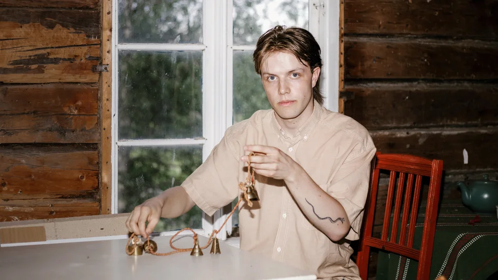 Óskar Freyr Guðnason är Bror Hjorthföreningens folkmusikstipendiat 2025.
