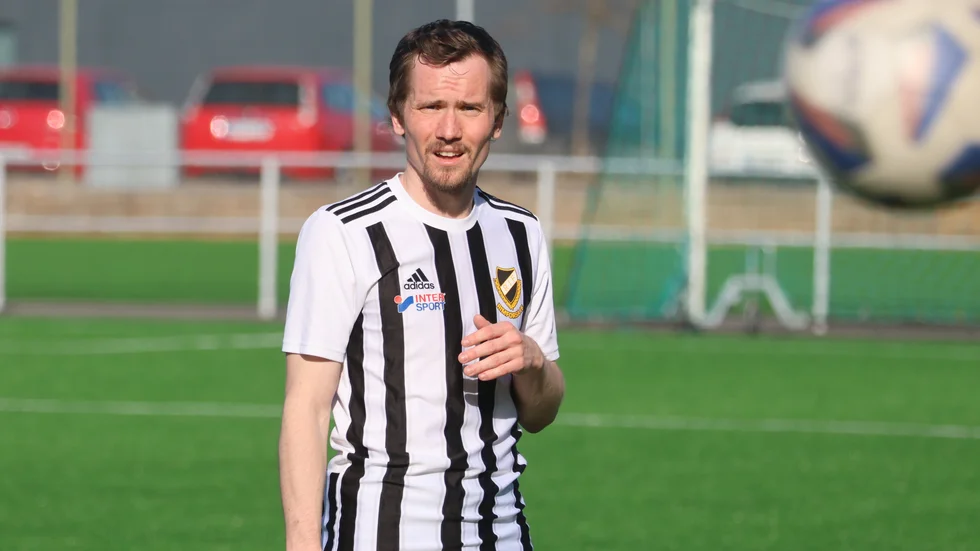 Daniel Karlsson får chansen att spela i division 3 med moderklubben Rimforsa.