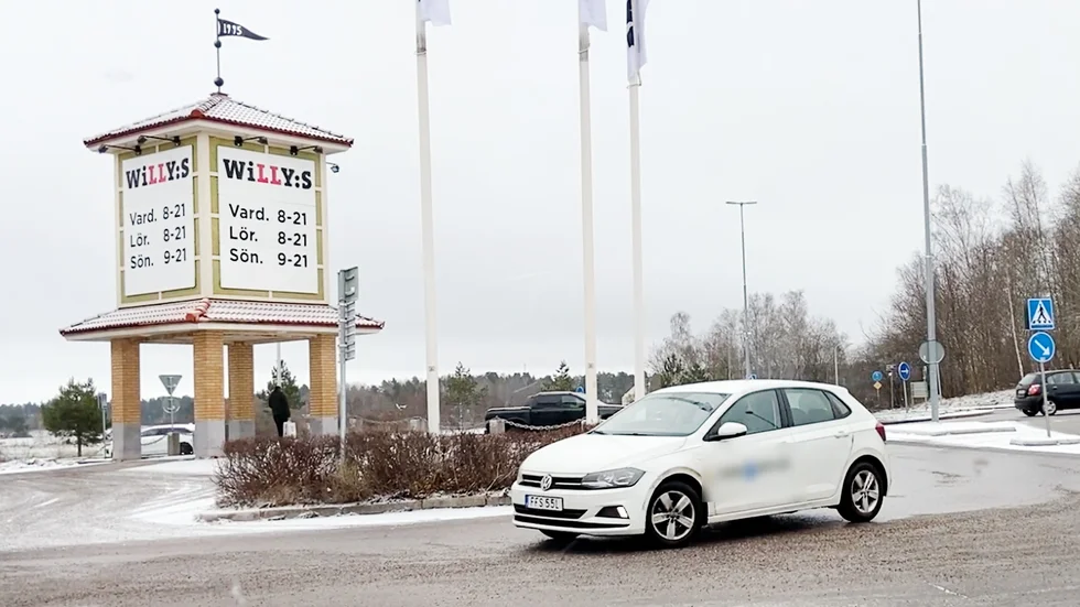 Parkeringsbolagets bil fotograferad vid ett tidigare tillfälle. Den dömda mannen arbetar inte längre kvar vid bolaget.