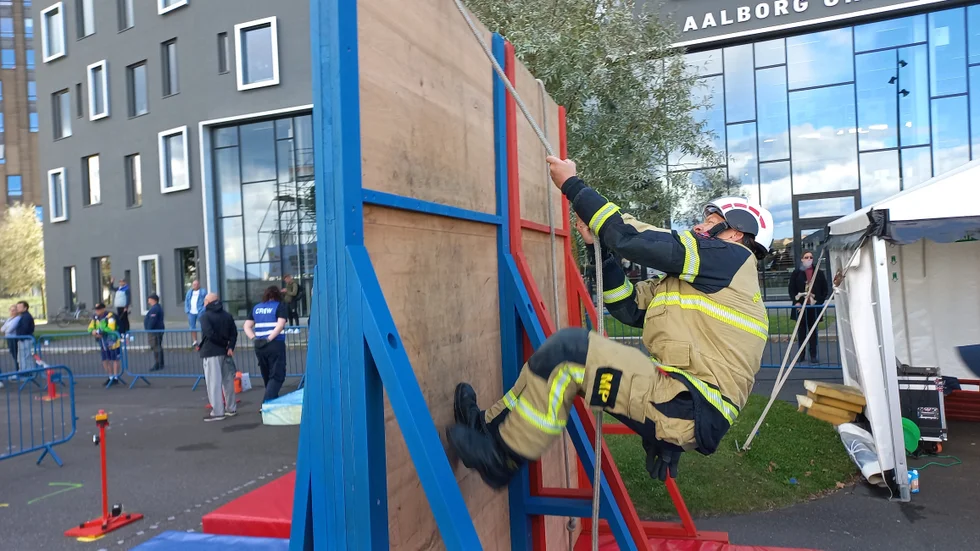 Brandmanna-VM innehöll en hinderbana och Markus Pettersson kom sexa i sin klass i grenen "Toughest firefighter alive". Motala och Vadstena har starka brandmän.