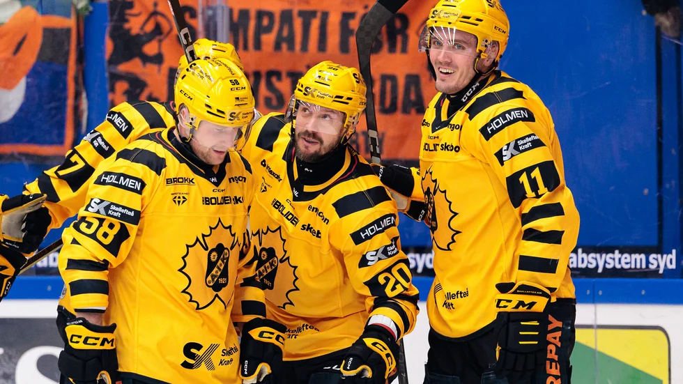 En svag form. In och ut ur laget. Men i torsdagens match fick Markus Eriksson ett skönt trendbrott. 39-åringen öppnade målskyttet i AIK:s seger mot Växjö.
