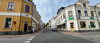 Körde på bil på Storgatan – avvek från platsen