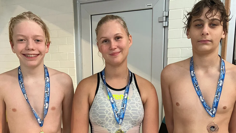 Axel Lihage, Filippa Karlsson och Eric Pettersson tog flera medaljer i hemmatävlingen.