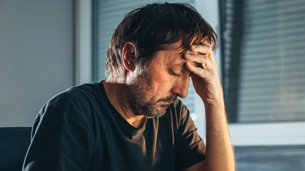 "Har provat piller från nätet men fick mest ont i huvudet", skriver "Kalle". Mannen på bilden har inget samband med texten. (Arkivbild)