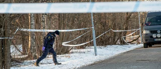 Kvinna hittad död i terrängen på Backen