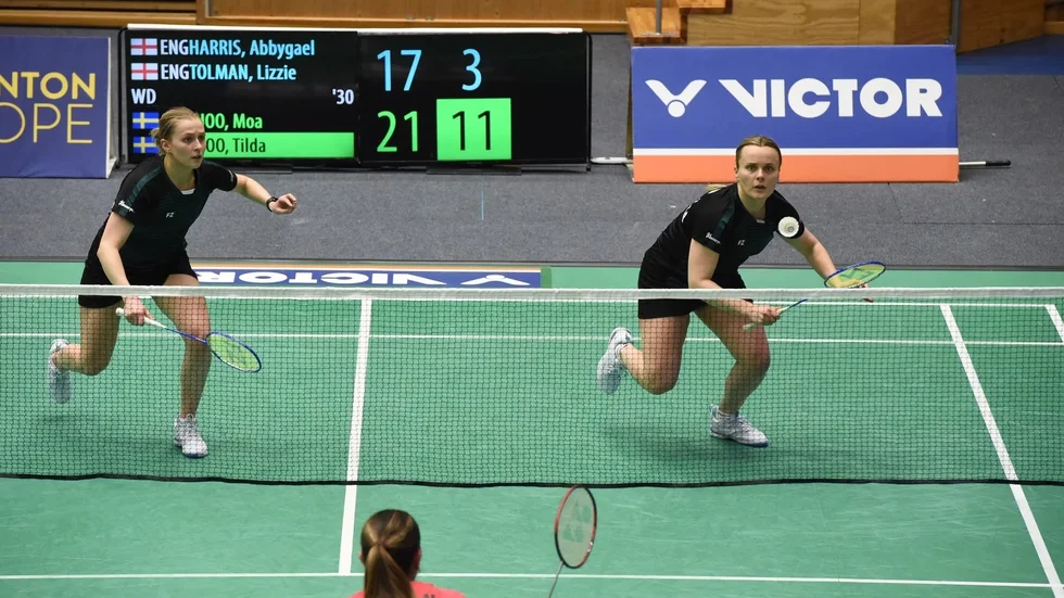 Tilda Sjöö och Moa Sjöö-Gozzi vann Swedish Open förra året och är spelar under söndagen en ny final.