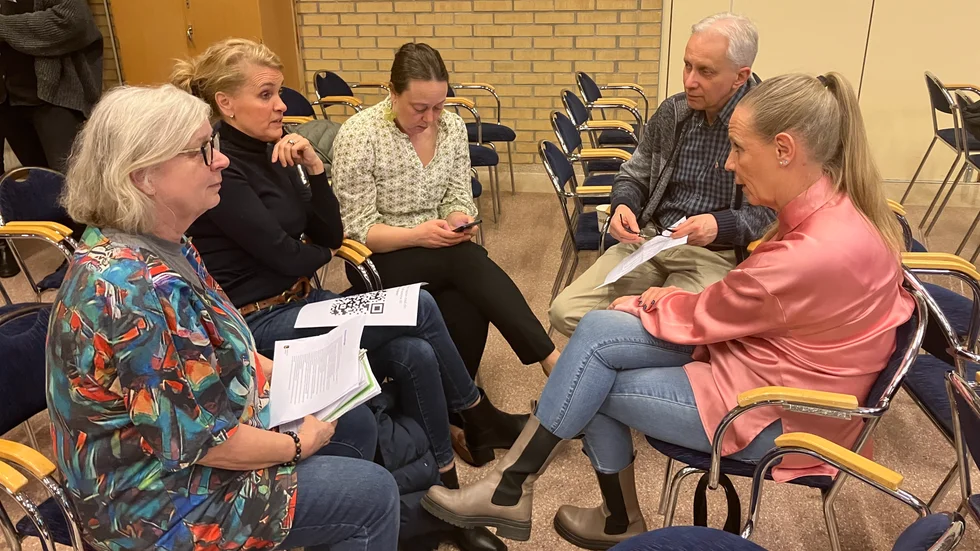 Gruppdiskussion under dialogmötet.