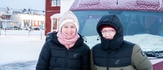 Vinterturister campar mitt emot Willys: Det här är en dröm