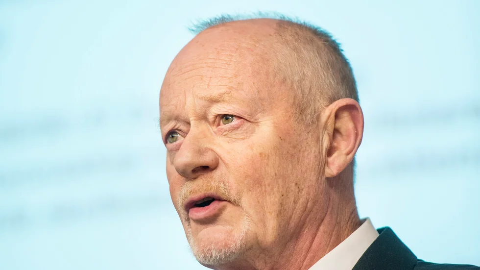 Leif Lewin, en av Sveriges i särklass mest meriterade statsvetare, har utkommit med sina memoarer. I den här intervjun ger han sin syn på dagens politik.
