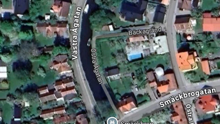 Google maps har föregått samhällsnämndens beslut och redan anammat Östra Ågatan för det aktuella promenadstråket.