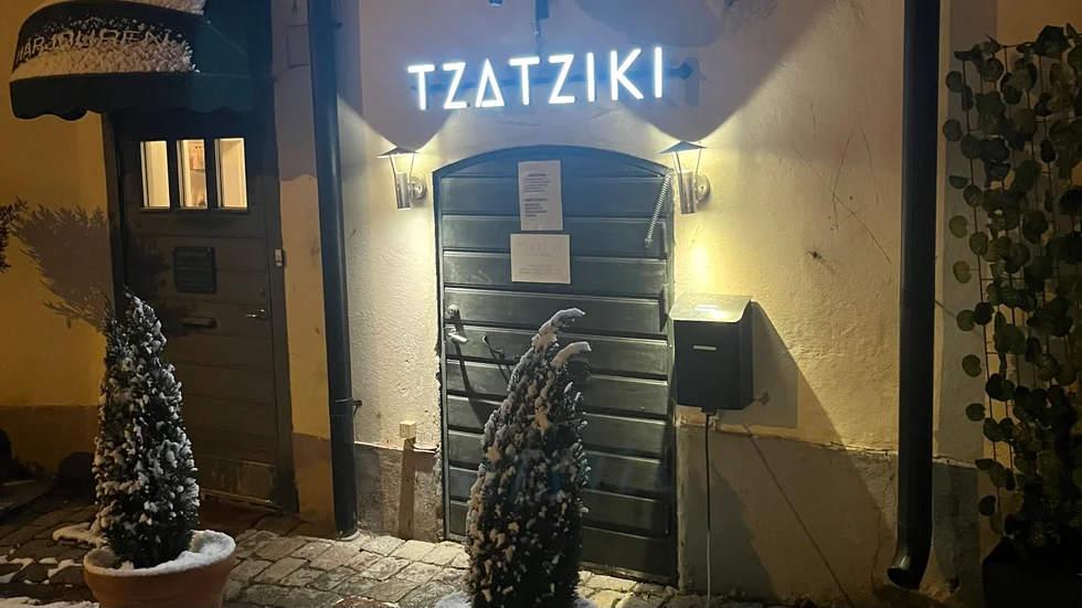 Restaurang Tzatziki i Uppsala har fått anmärkningar efter ett utbrott av vinterkräksjuka.