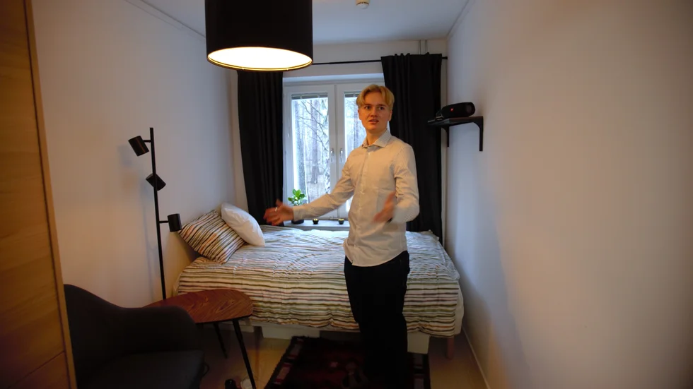 Aksel Aardahl, 19, flyttade in i sitt studentrum för ett par dagar sedan.
