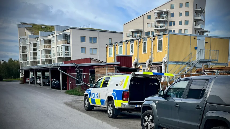 Det var den 16 september i år som det misstänkta rånet skedde på Malmudden. "Det pågår fortfarande förundersökning och det är flera förhör som återstår", säger ansvariga kammaråklagaren Elin Björkén.