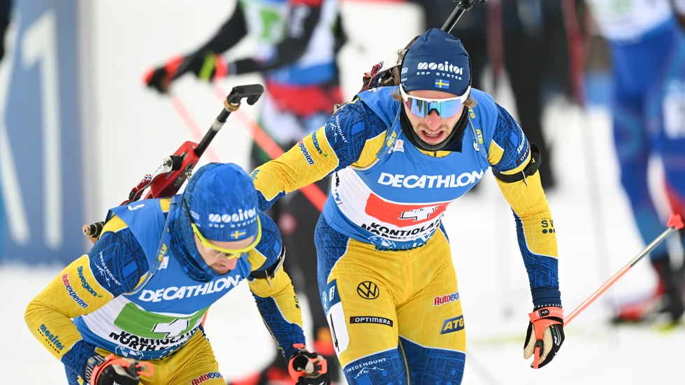 Sveriges Peppe Femling växlar till Jesper Nelin i stafetten, där Sverige misslyckdaes och blev tia.