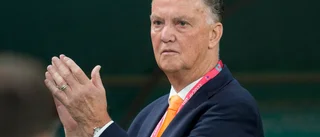 van Gaal struntar i kritiken: "Jag är van"
