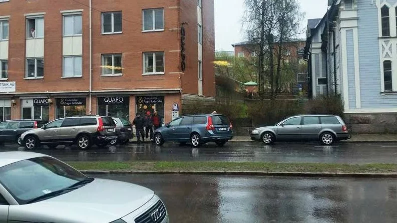 GRIPANDET. Fyra män greps med misstänkt stöldgods i en stulen bil, och en ring där det står ”Din Rigmor”. Norrbottenspolisen jobbar med att försöka nysta upp var det misstänkta stöldgodset kommer ifrån.