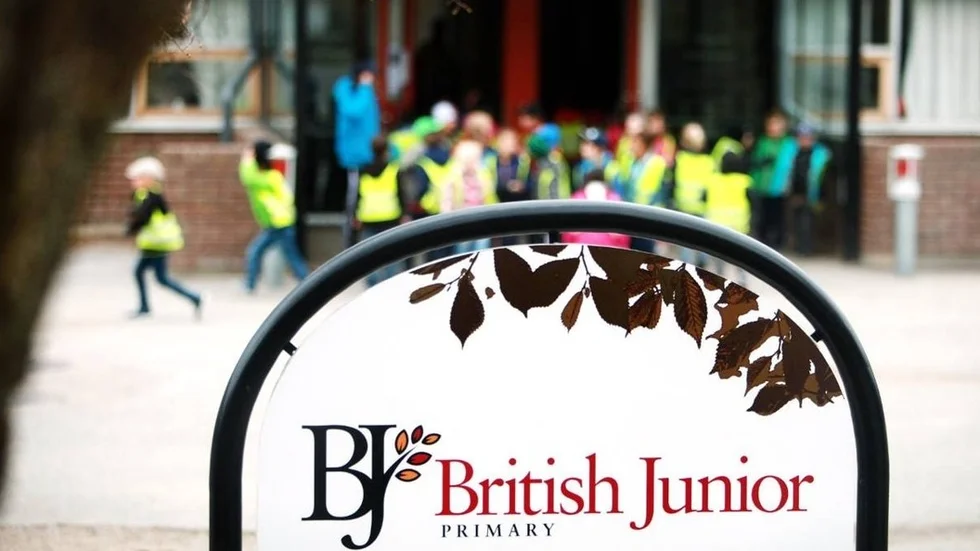 Elever på British Junior tycker att det är orättvist att deras klass måste splittras i förtid.