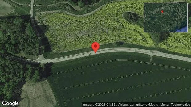 Just nu: En personbil i singelolycka på väg 952