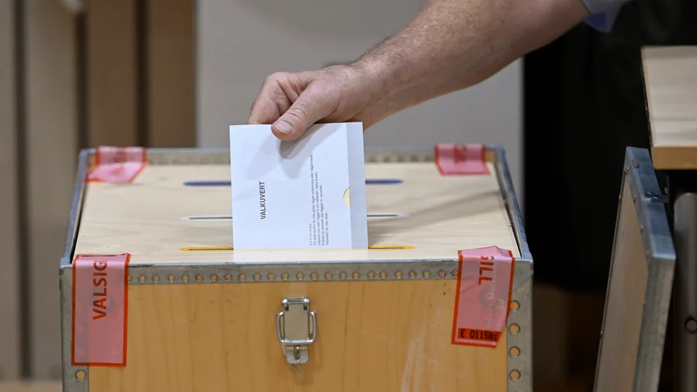 Sen, när folket lurats att tro på populisternas lockelser, och när populisterna tagit makten. Ja, då fortsätter man att skylla på andra, samtidigt som man plötsligt visar sig ha en helt annan agenda än vad man lovat innan det demokratiska valet ägde rum, skriver insändarskribenten.