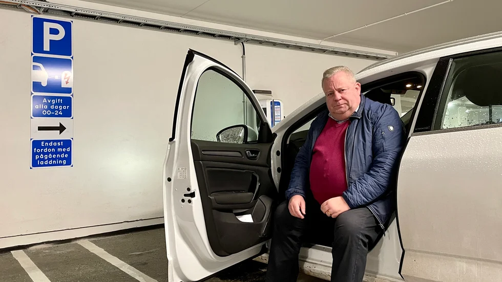 Anders Larsson upplever att han blev dåligt bemött när han behövde hjälp med att komma ut ur parkeringshuset Pionen. 