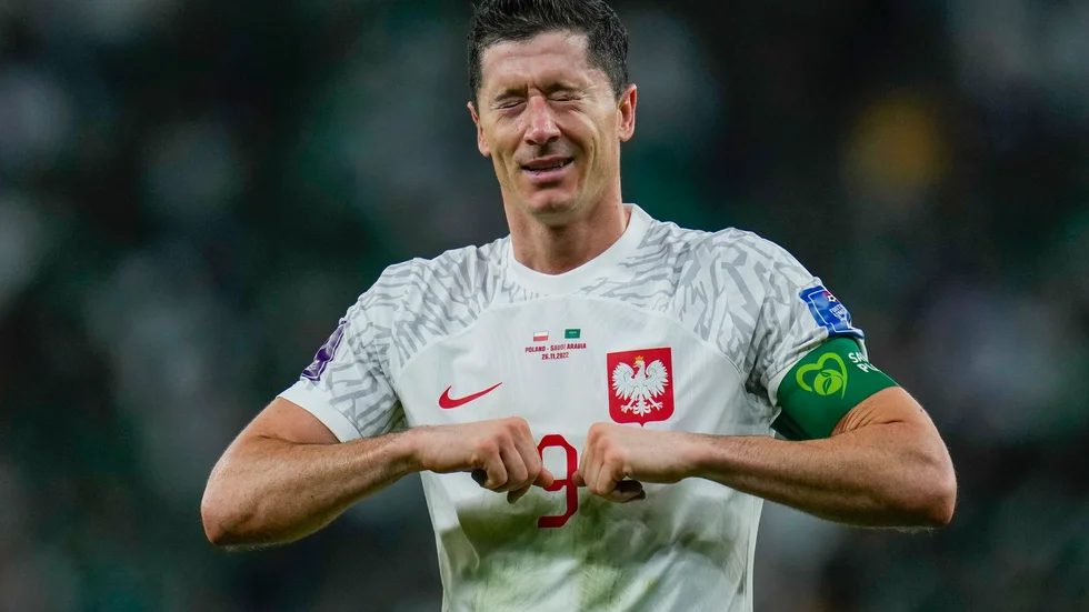 Robert Lewandowski firar sitt första VM-mål någonsin.