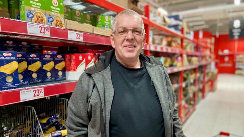 "Vi kollar på kilopriset och letar efter stora förpackningar, det gäller att få ner alla kostnader", säger Per-Åke Sandell.
