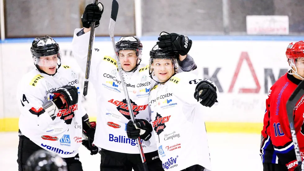 jubel i rutan. När Asplöven möter Piteå i LF Arena den 21 november ska matchen TV-sändas.
