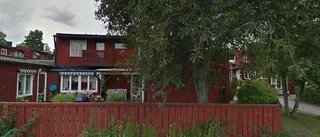 Kedjehus på 135 kvadratmeter från 1976 sålt i Strängnäs - priset: 2 400 000 kronor