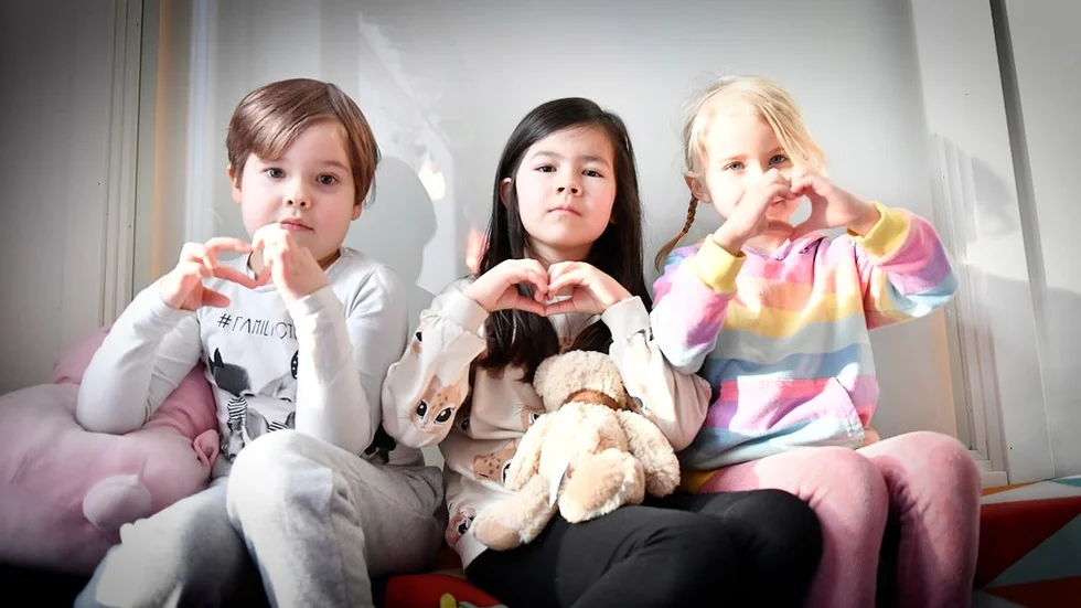 Jesse Backman, Mio Mothander och Selma Lindberg Brännström skickar kärlek till Norrans läsare.