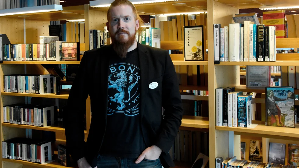 Mathias Silvder, enhetschef Luleå stadsbibliotek vill skapa en dialog om bibliotekens roll i Luleå kommun i skuggan av alla biblioteksnedläggningar.