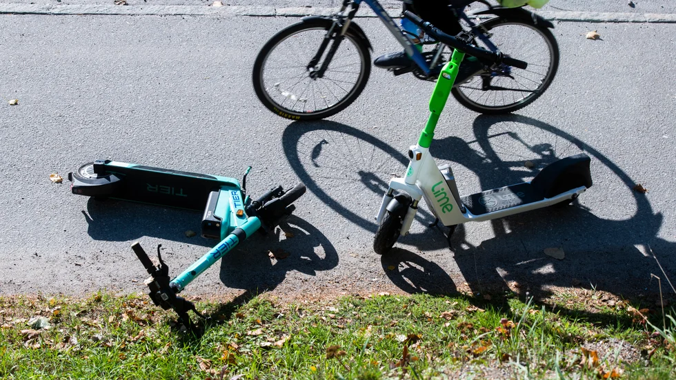 Elsparkcyklar är en fråga som väcker känslor, vare sig man gillar eller ogillar dem.