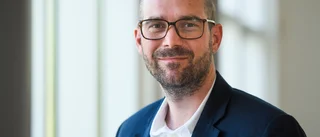 Brandin skjuter sig i foten   