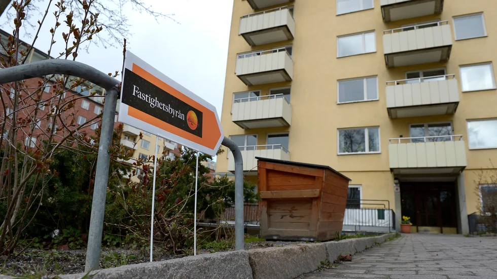 Köparna har fortfarande en fördel på bostadsmarknaden, men övertaget har minskat sedan slutet av fjolåret, enligt Fastighetsbyråns Mäklarpanel. Arkivbild.