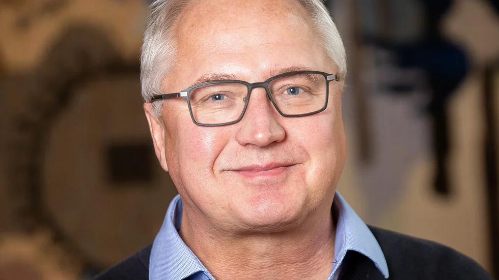 "Med varje klunk mjölk bidrar vi till att stötta den regionala mjölkproduktionen även sett till beredskapen i en orolig tid. Mjölk är en sportdryck, medan det finns massor av energidryck och bordsvatten som kostar betydligt mer", säger Ove Karlsson, chef för landsbygdsenheten på Länsstyrelsen i Norrbotten.