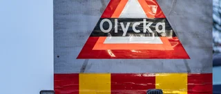 Olycka på E4 – bil körde in i vajerräcket