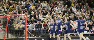 Se massor av bilder från kvalrysaren i Ica Maxi Arena