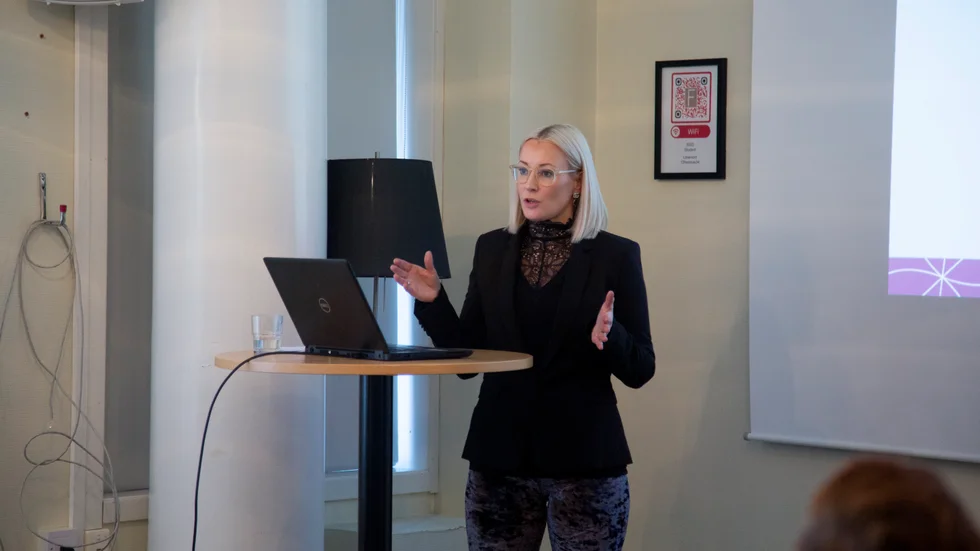 Malin Wikström, ekonomichef på utbildningsförvaltningen, hade hoppats på ett beslut under onsdagen. "Det finns många konsekvenser med att skjuta fram det här beslutet."