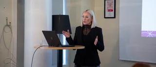 Ekonomichef varnar för att skjuta fram skolnedskärningar: "Många är oroade och förtvivlade"
