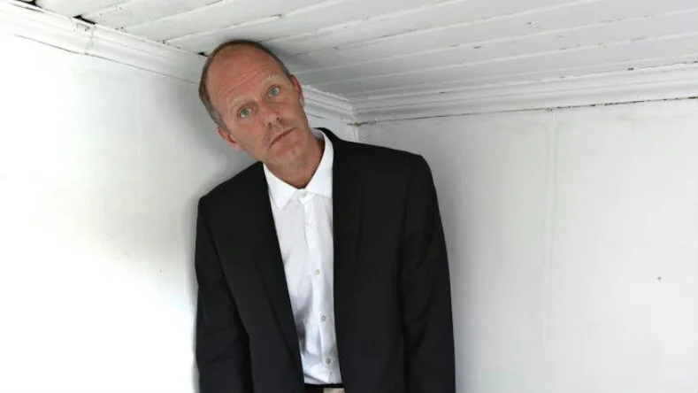 författaren. John Ajvide Lindqvist åter i verkliga miljöns skräck.