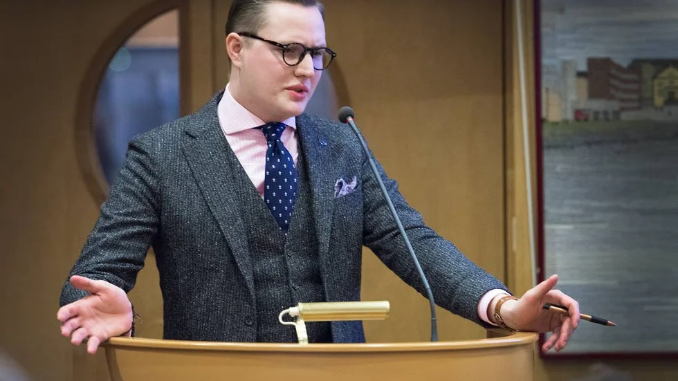 EFTERTRÄDARE. Efter budgetplagiatet ska Oscar Rosengren (SD) få en efterträdare som gruppledare. men det är oklart vem det blir.
