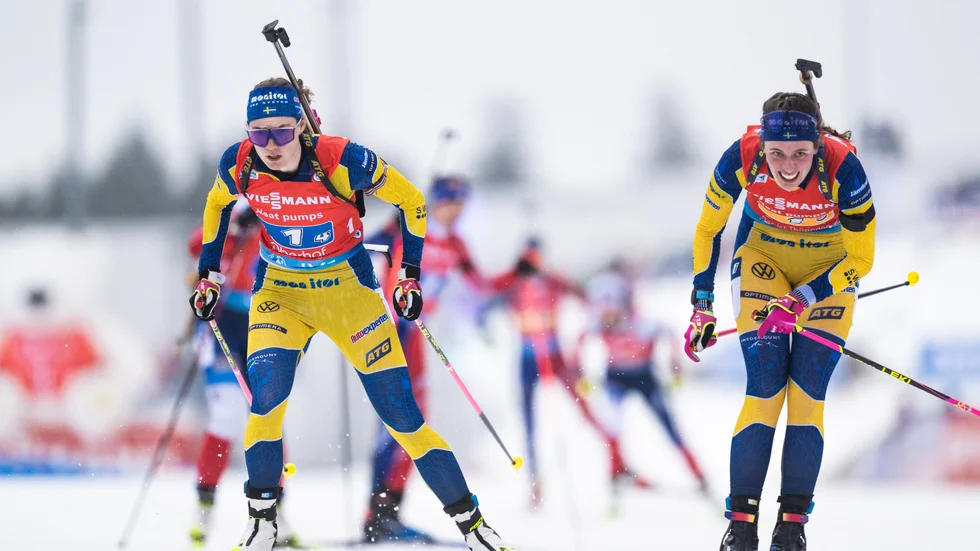 Elvira växlade till storasyster Hanna i medaljläge.