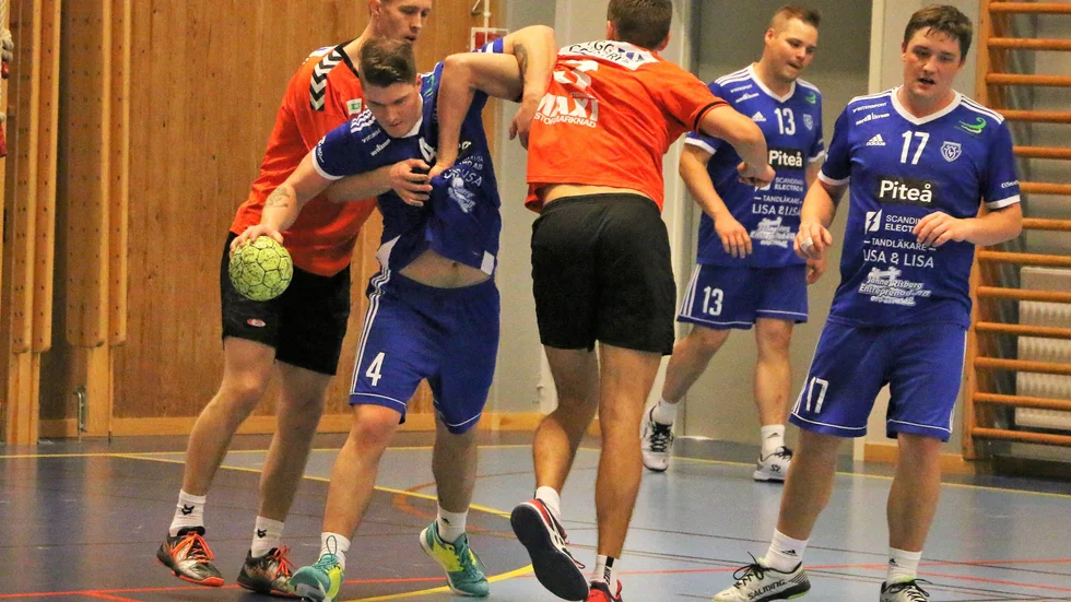 Öjebyn mot Uppsala i handboll division 2 för herrar.