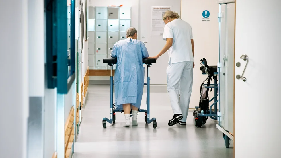 "Det är olyckligt att det ska krävas en pandemi för att vårdens organisering, kompetensförsörjning och arbetsvillkor ska få den uppmärksamhet som den behövt så länge" skriver Vårdförbundet. 
