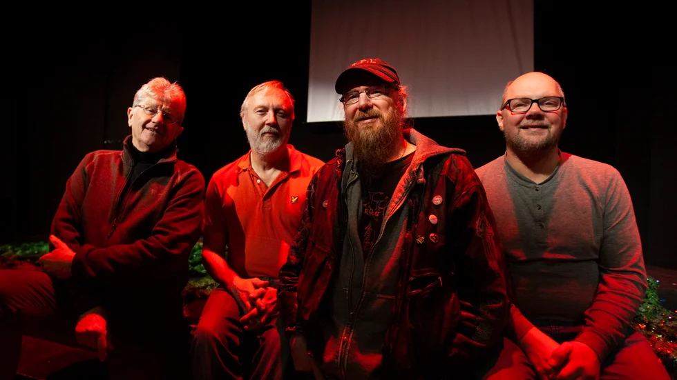Personerna i föreningen bakom Kulturakademin ser trots allt optimistiskt på lokalens framtid.

Från vänster: Ulf Holmertz, Leif Persson, Mikael Persson och Mikael Falk.