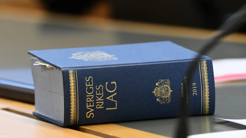Under tisdagens tingsrättsförhandling berättade målsägande hur det var att leva som oskydligt misstänkt i över sju års tid. 